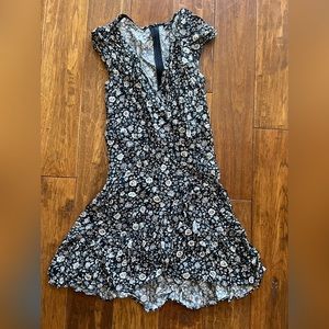 J Crew Mercantile blue and white Floral flutter sleeve Ditsy print Dress Sz M